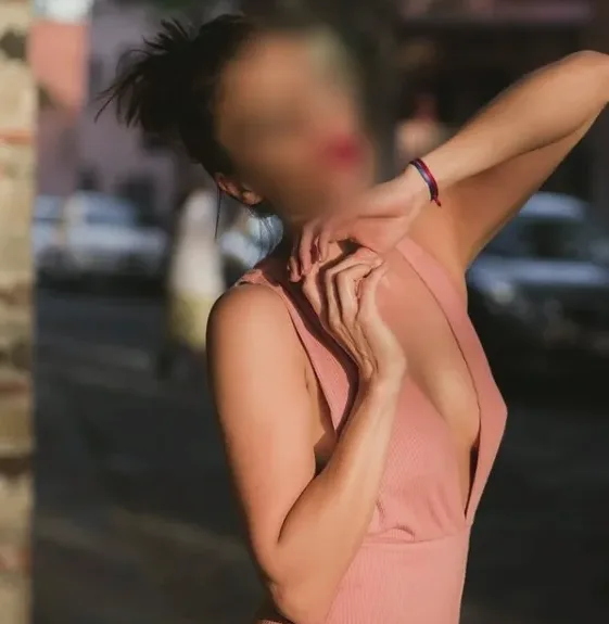 Abigail, 33