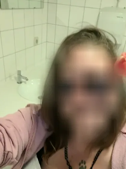 Aleksandra, 33