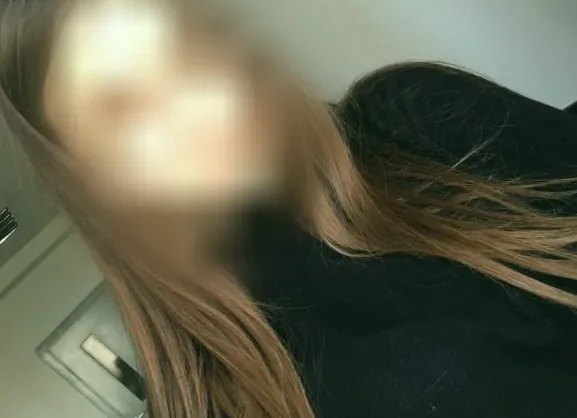 Amira, 24
