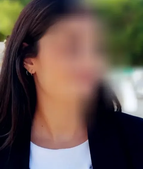 Eleri, 33