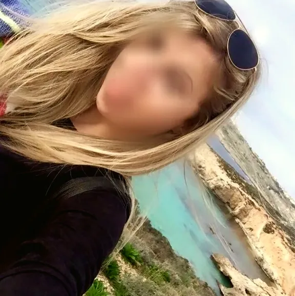 Ewa, 34