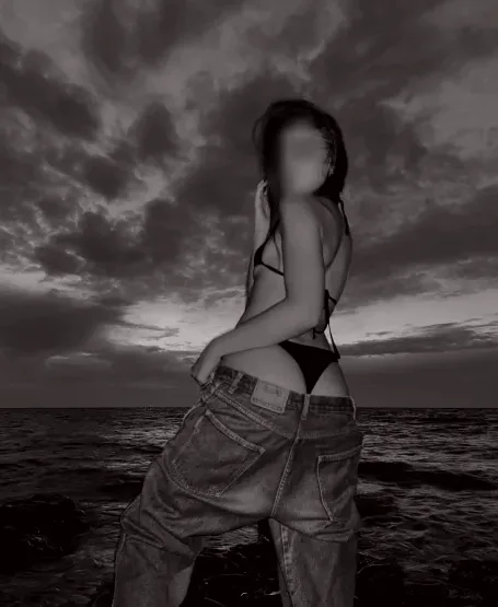 Harleen, 30