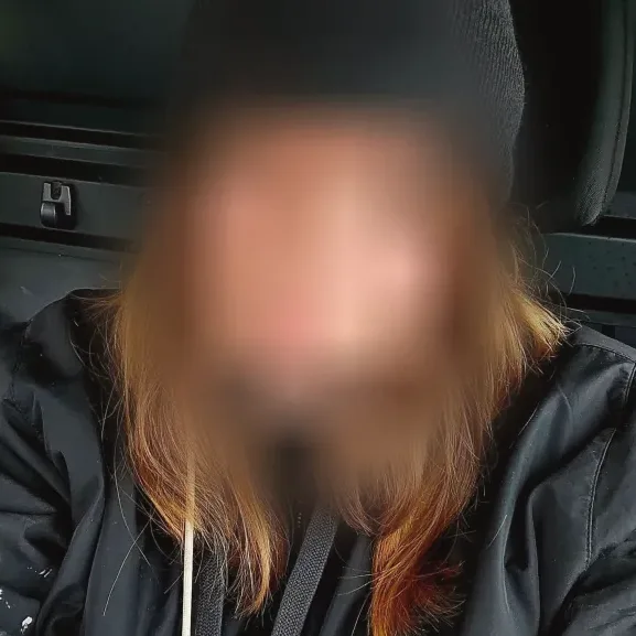 Katie, 28