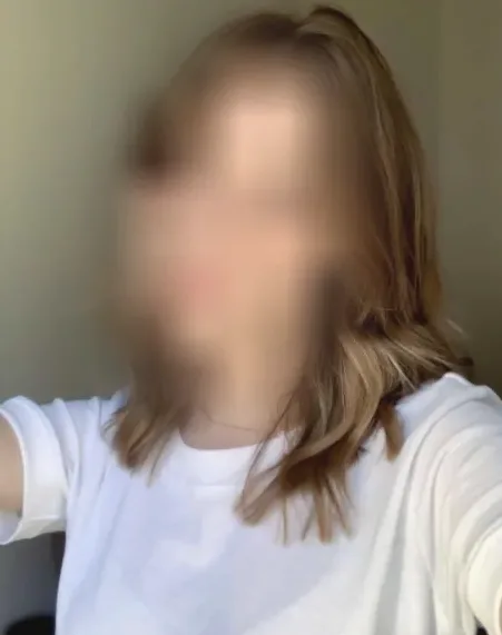 Naomi, 28