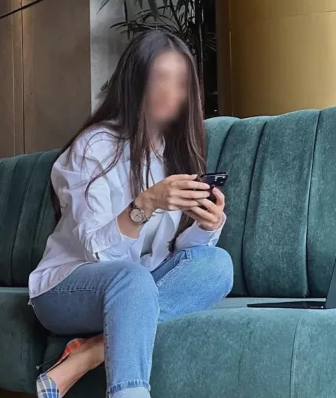 Natalia, 38