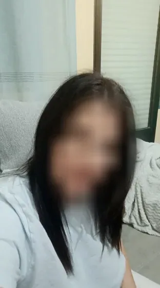 Olivia, 39