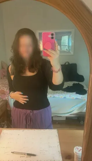 Poppy, 27