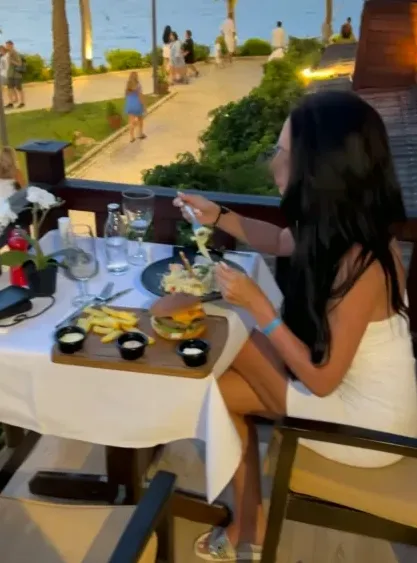 Rebecca, 38