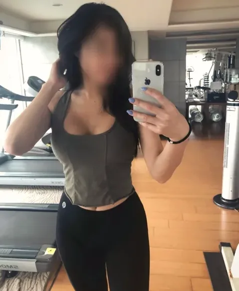 Rebecca, 38