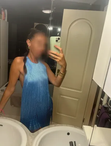 Sophie, 32