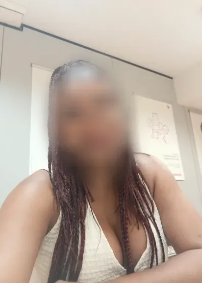 Yasmin, 40
